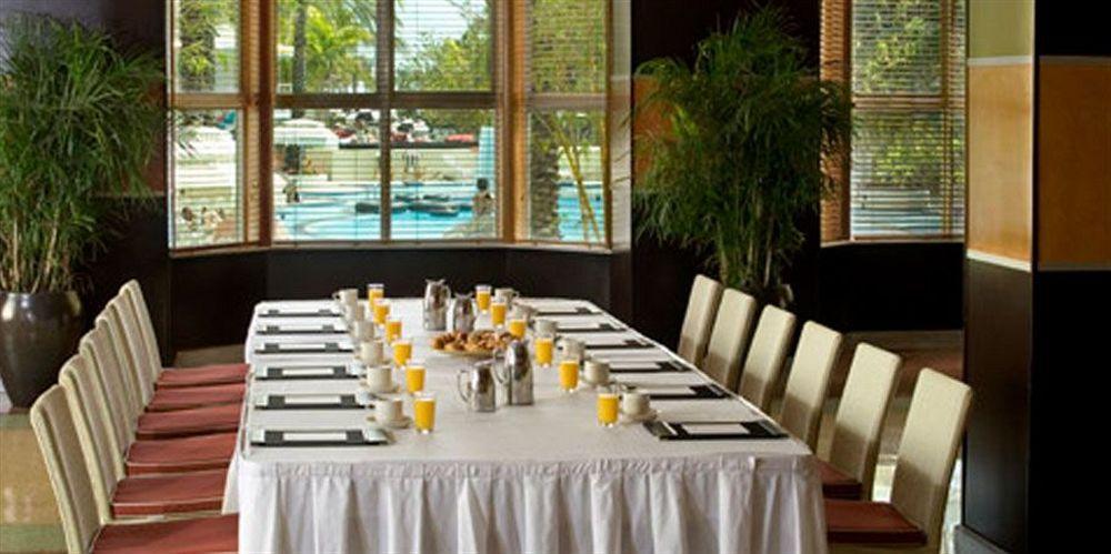 The Raleigh Hotel Miami Beach Exterior photo